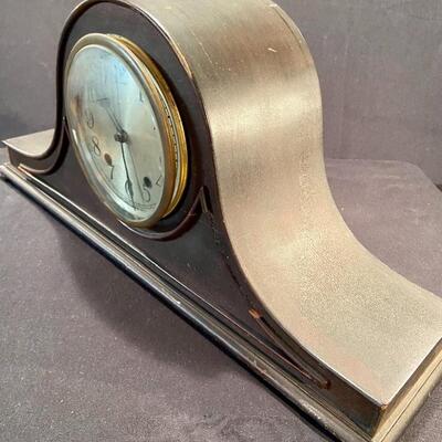 Lot 181: Vintage New Haven Clock and more