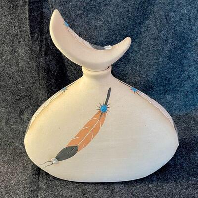 Lot 53  NATIVE AMERICAN PUEBLO POTTERY BY BETTY SELBY 