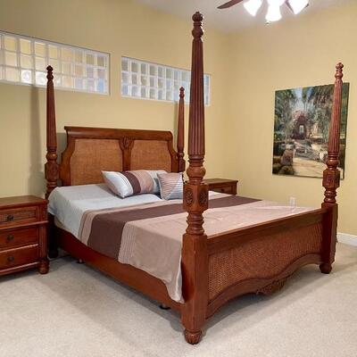 5 Piece Cane and Hard Wood Bedroom Set with Poster Bed - Excellent 