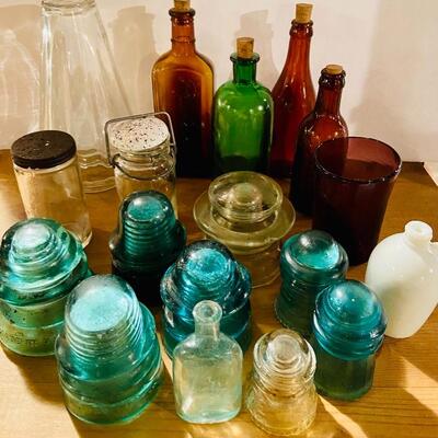Lot 270: Unique Glass (Insulators, Bottles, Coffee Mill Top)