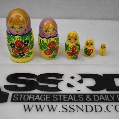Russian Nesting Dolls, 5 Dolls/9 pieces