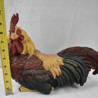 Rooster Decor. Plastic?