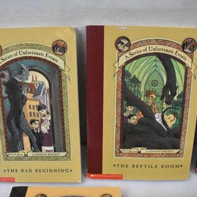 9 Books: A Series of Unfortunate Events #s 1-9. 7 paperback. #6 #9 are Hardcover