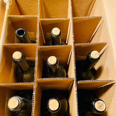 Lot 283: Vintage colored wine bottles 