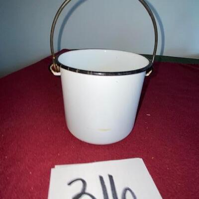Lot 316 - Vintage Enamelware Bucket