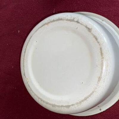 Lot 317 - Vintage Enamelware Bowl