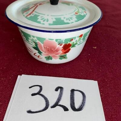 Lot 320 - Vintage Enamelware Bowl with Lid