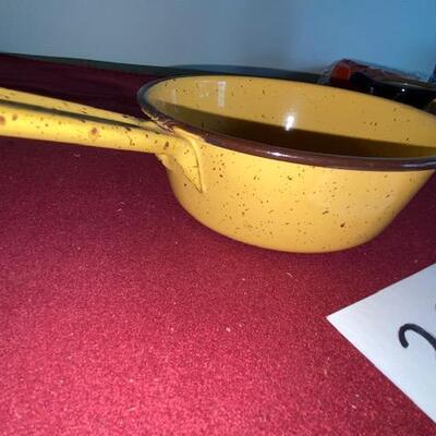 Lot 324 - Vintage Graniteware Ladel