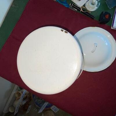 Lot 327 - Vintage Enamelware Bucket