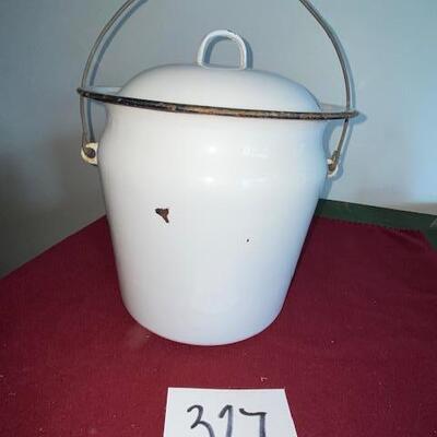 Lot 327 - Vintage Enamelware Bucket
