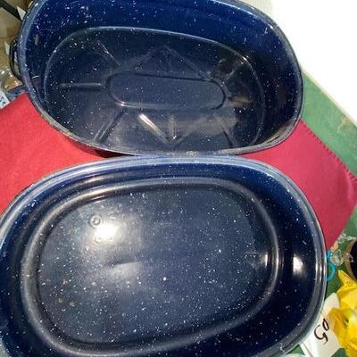 Lot 334 - Graniteware Roaster
