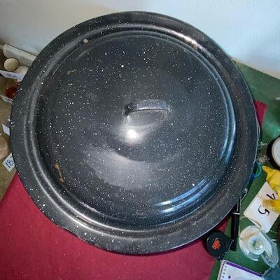 Lot 336 - Graniteware Pot