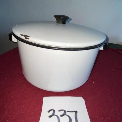 Lot 337 - Vintage Enamelware Pot with lid