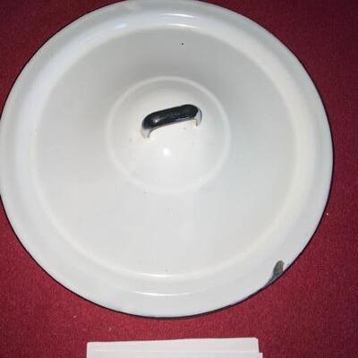 Lot 338 - Vintage Enamelware Lid Only