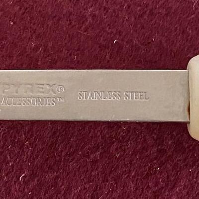 Lot 349- Kitchen items