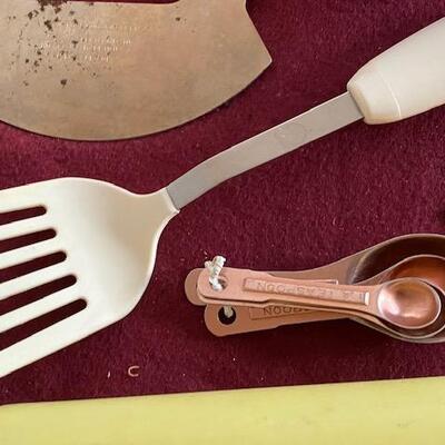 Lot 349- Kitchen items