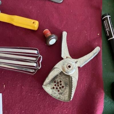 Lot 353 - Vintage Kitchen items