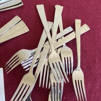 Lot 360 - Vintage Wallace flatware