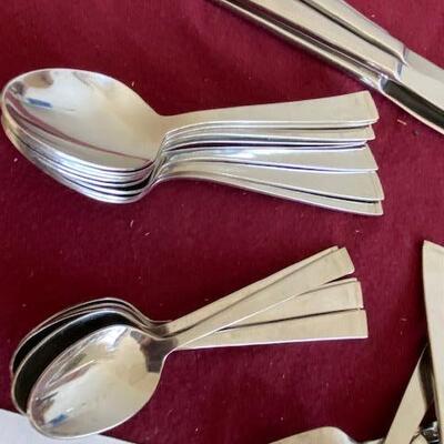 Lot 360 - Vintage Wallace flatware
