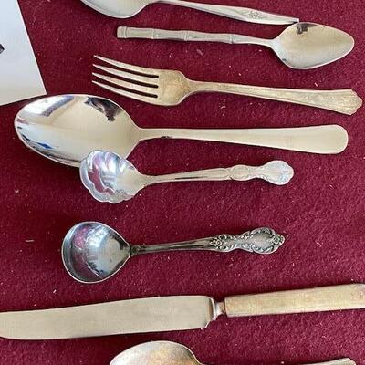 Lot 363 - Vintage flatware