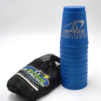 SPEED STACKS COOL BLUE SET OF 11 AND BAG (LOT 12)