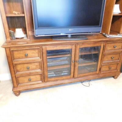 Solid Two Piece Entertainment Hutch by Haverty 72
