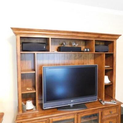 Solid Two Piece Entertainment Hutch by Haverty 72
