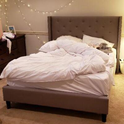 Gray Queen Bed with Mattresses 