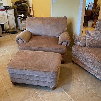 Lane Neutral Colored Couch & Matching Oversized Chair with Ottoman- Excellent 