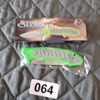 Lot 064  4 1/2" Closed Lockback Knife  *NEW*