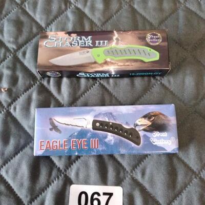 Lot 067  4 1/2' Closed Lock Bach & 5" Closed Lock Back Knives  *NEW*