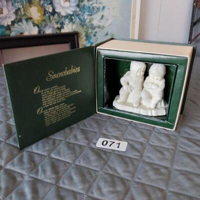 Lot 071  Snowbabies