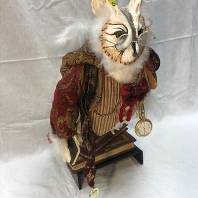 Folk Art Whimsy Wise Old Owl On Top of Books Wood Figurine Statuette YD#020-1220-01047