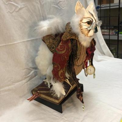 Folk Art Whimsy Wise Old Owl On Top of Books Wood Figurine Statuette YD#020-1220-01047