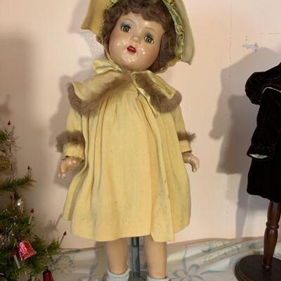 20" Madame Alexander USA