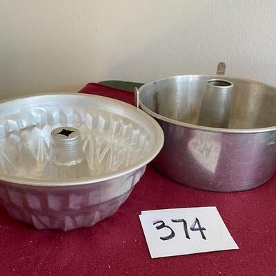Lot 374 - Bundt Pans