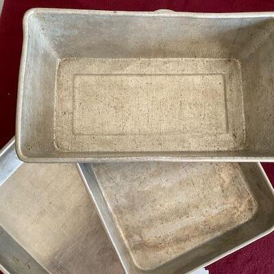 Lot 382 - Baking pans