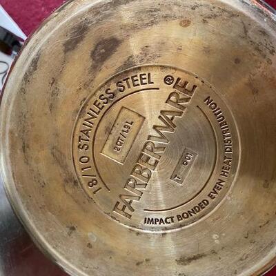 Lot 383 - 2 cooking pots