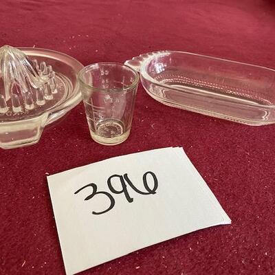 Lot 396 -Vintage Juicer, butter tray and measuring glass