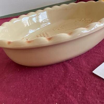 Lot 397 - Ceramic Dish