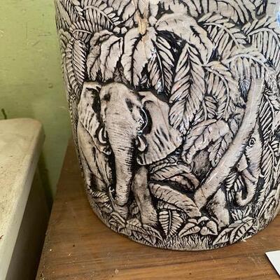 Lot 409 - Jungle elephant tigers planters