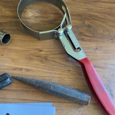 Lot  415 - tools