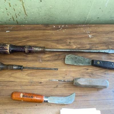 Lot 421 - tools