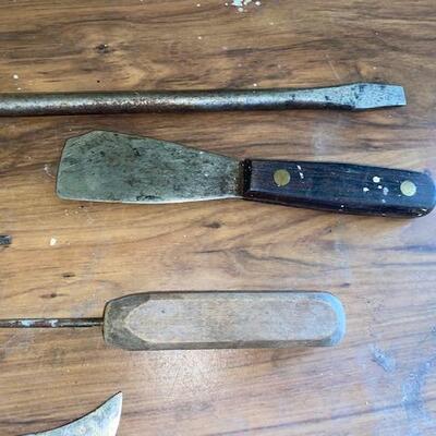 Lot 421 - tools