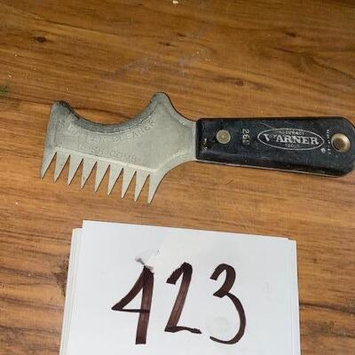 Lot 423 - Painting tool