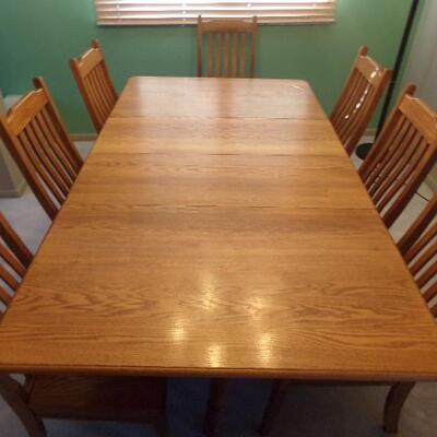 LOT 12  TABLE WITH 8-CHAIRS AND 2 LEAVES