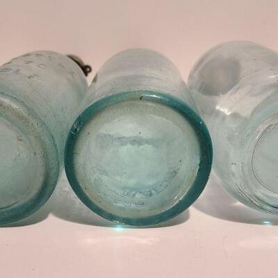 Lot 244: Antique Soda Bottles (Concordville, PA; Weiserbrod & Hess, Griffith, Schuster)