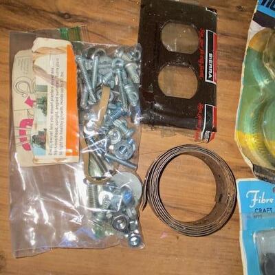Lot 432 - Garage Items