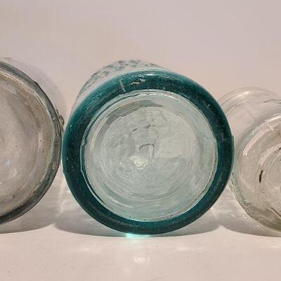 Lot 237: Antique Bottles/Jars ( Large The QUEEN, Zimmer Gloucester, Parkview Newark, Moore Mason)