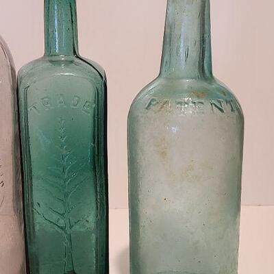 Lot 234: Rare Green LQC Wisharts 1859 Pine Tree Tar Cordial Philadelphia Bottle and More